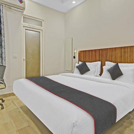 Hotel Townhouse Golden Frame Ghaziabád Exteriér fotografie